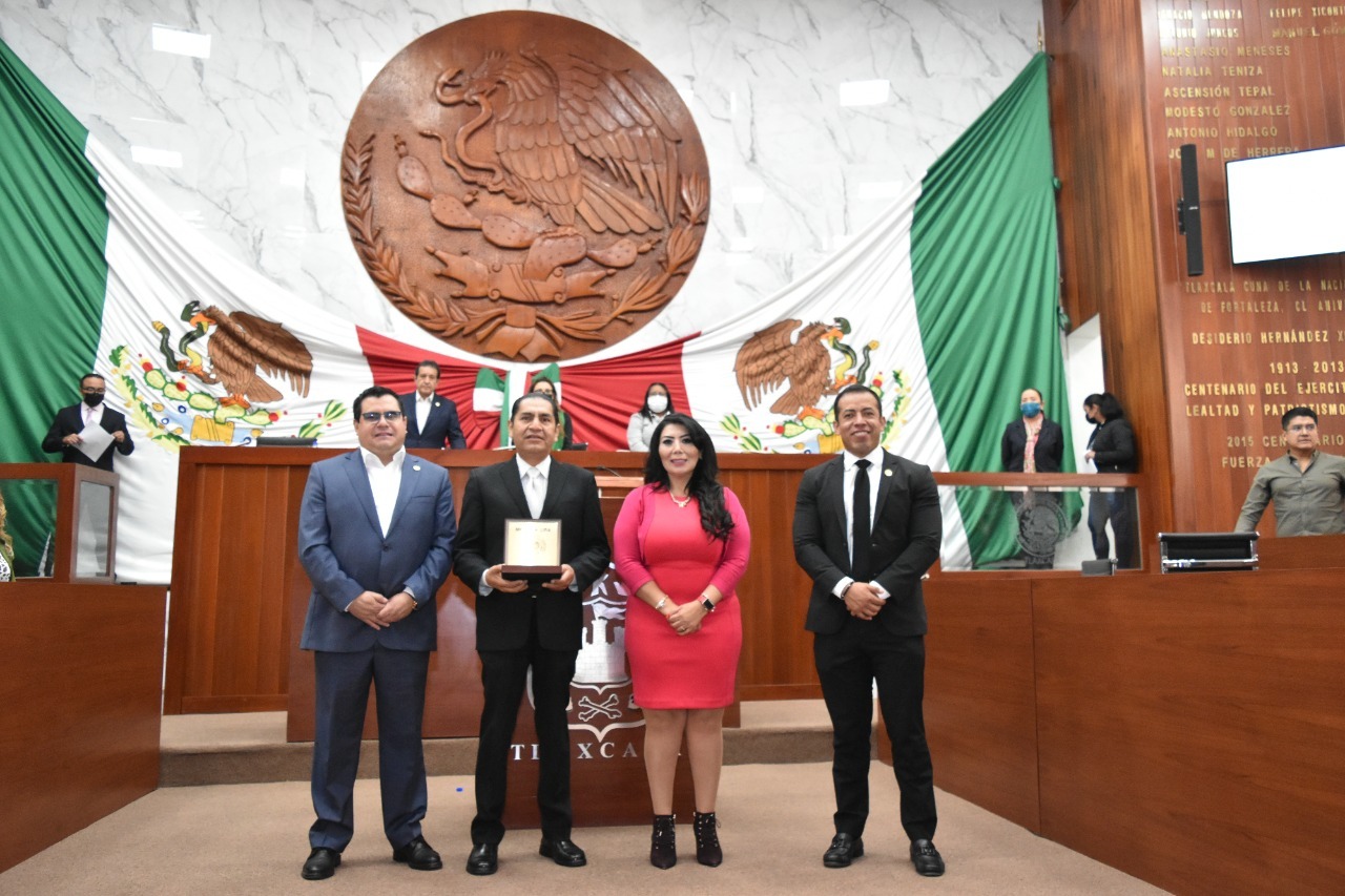 Otorga la LXIV Legislatura Premio Miguel N. Lira a José Fabián Rodolfo Robles Medrano